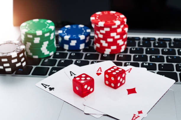 lgo gacor mobile app interface showing sportsbook and live-dealer options